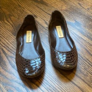 Brown snake skin Steve madden ballet flats